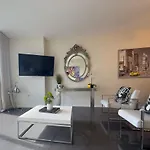 Mvr Panoramic Views & King Comfort